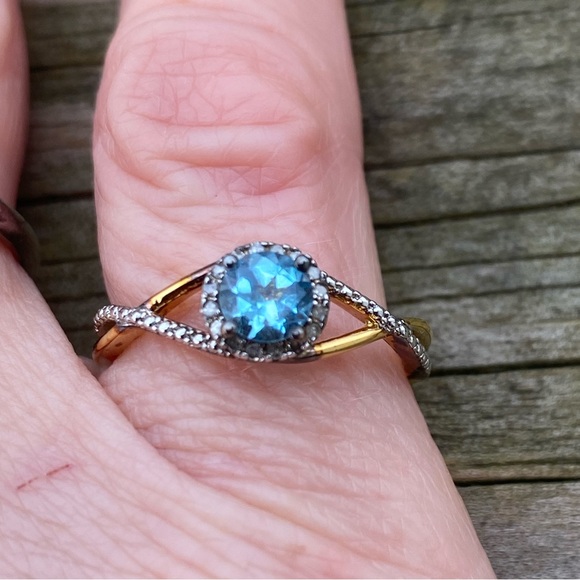 Danbury Mint Blue Topaz Diamond ring gold plated Sterling silver - Picture 3 of 9